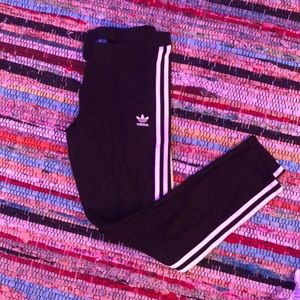 Black and white Adidas leggings!